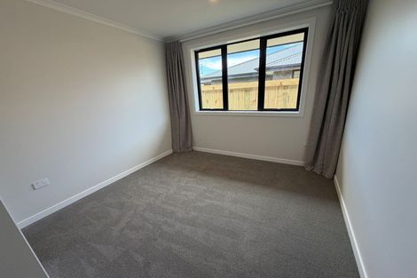 Photo of property in 143 Otuwairoa Esplanade, Opaheke, 2113