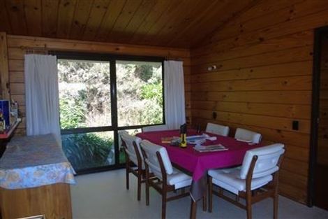 Photo of property in 18 Glamorgan Street, Northland, Wellington, 6012