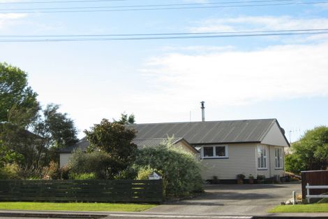 Photo of property in 23 Brougham Street, Westport, 7825