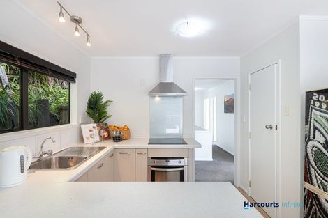 Photo of property in 2/27 Flavia Close, Torbay, Auckland, 0630