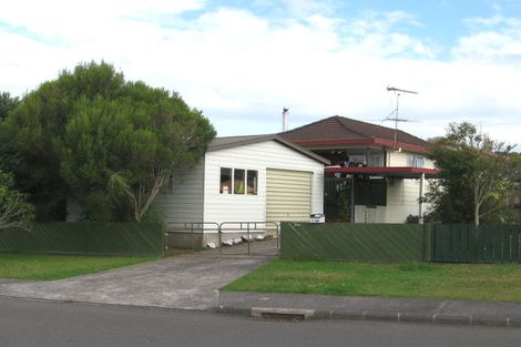 Photo of property in 1/44 Granville Drive, Massey, Auckland, 0614