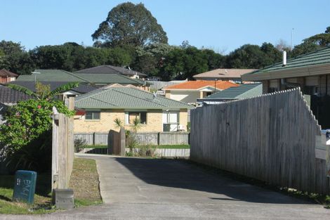 Photo of property in 43 Glenveagh Park Drive, Weymouth, Auckland, 2103