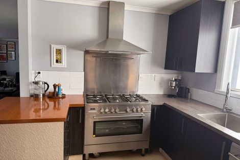 Photo of property in 101 Seaward Road, Edendale, 9825