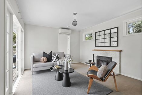 Photo of property in 12 Mayburn Road, Te Atatu Peninsula, Auckland, 0610