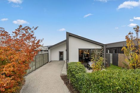 Photo of property in 21 Coventry Crescent, Lower Shotover, Queenstown, 9304