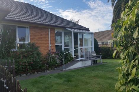 Photo of property in 4 Lomax Place, Islington, Christchurch, 8042