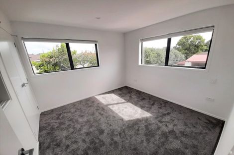 Photo of property in 9/59 Neil Avenue, Te Atatu Peninsula, Auckland, 0610