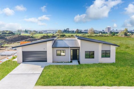 Photo of property in 2 Pukaki Road, Mangere, Auckland, 2022