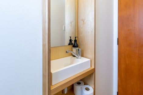 Photo of property in 73 Gloria Avenue, Te Atatu Peninsula, Auckland, 0610