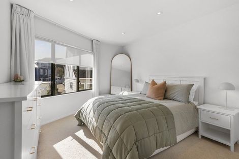 Photo of property in Vein & Skin, 38a Roxburgh Street, Mount Victoria, Wellington, 6011