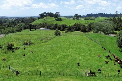 Photo of property in 827 Wainui Road, Wainui, Silverdale, 0994