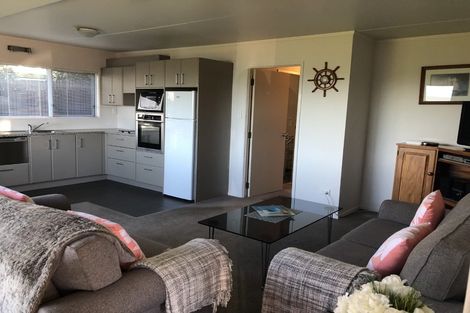 Photo of property in 2 Ormiston Road, Onerahi, Whangarei, 0110