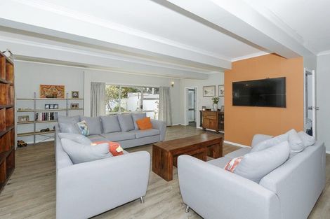 Photo of property in 27 Lowtherhurst Road, Massey, Auckland, 0614