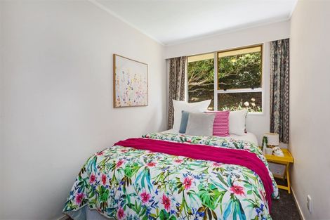 Photo of property in 5 Halyard Place, Whitby, Porirua, 5024