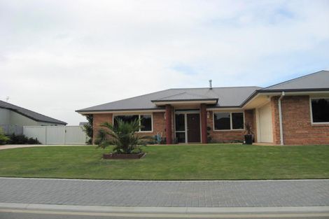 Photo of property in 8 Birchlea Court, Prebbleton, 7604