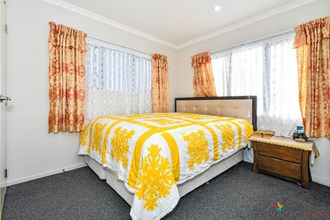 Photo of property in 5d Clendon Place, Manurewa, Auckland, 2102