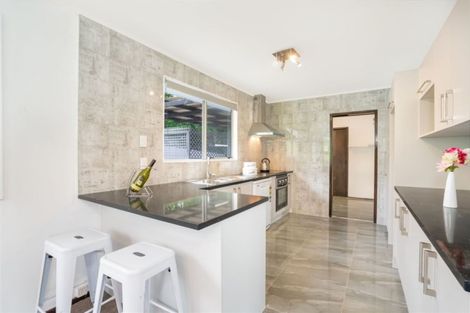 Photo of property in 56 Donovan Avenue, Massey, Auckland, 0614