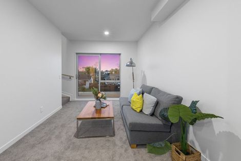 Photo of property in 57b Edmonton Road, Henderson, Auckland, 0612