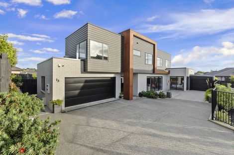 Photo of property in 13/15u Onukutara Place, Huntington, Hamilton, 3281