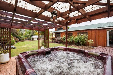 Photo of property in 40 Milne Street, Marton, 4710