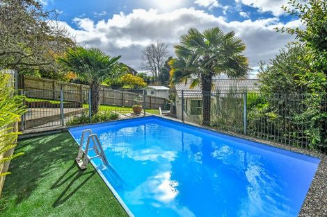 Photo of property in 21 Hatherlow Street, Glenfield, Auckland, 0629
