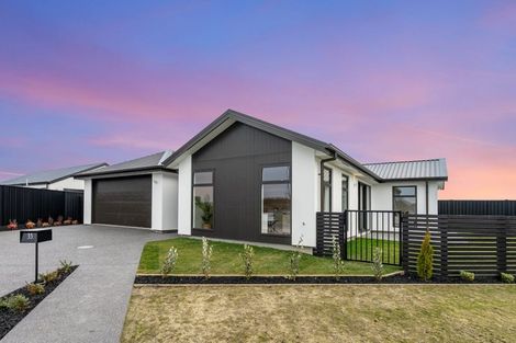 Photo of property in 35 Mcgarry Drive, Kaiapoi, 7630