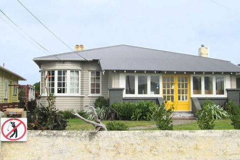 Photo of property in 30 Puru Crescent, Lyall Bay, Wellington, 6022