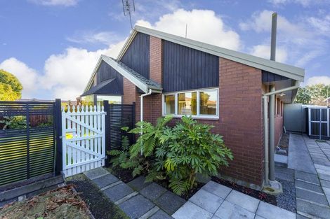 Photo of property in 2/49 Sarabande Avenue, Redwood, Christchurch, 8051