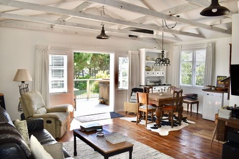 Photo of property in 60 Sarah Street, Waikawa Beach, Manakau, 5573