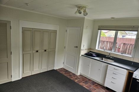 Photo of property in 51f1- Hartford Crescent, Totara Park, Upper Hutt, 5018