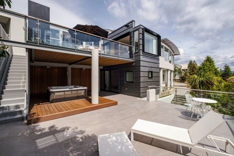 Photo of property in 3 Lewis Road, Kelvin Heights, Queenstown, 9300