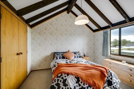 Photo of property in 2/64 Avondale Road, Taradale, Napier, 4112