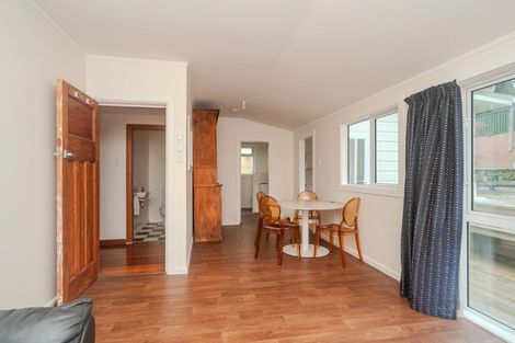 Photo of property in 37 Ara Paiwhenua, Tawa, Wellington, 5028