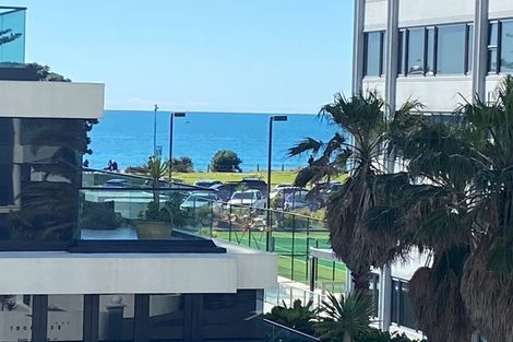 Photo of property in 12 Maunganui Road, Mount Maunganui, 3116