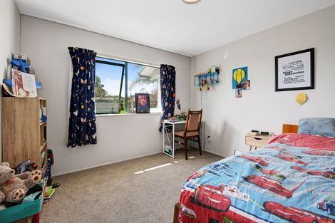 Photo of property in 68 Matija Place, Red Beach, 0932