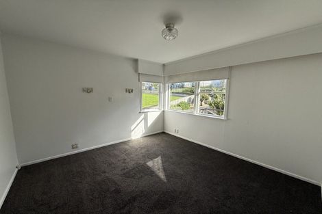 Photo of property in 5 Trelawn Place, Cockle Bay, Auckland, 2014