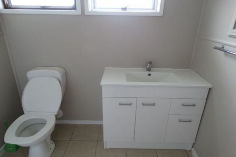 Photo of property in 68a Southsea Crescent, Silverdale, Hamilton, 3216