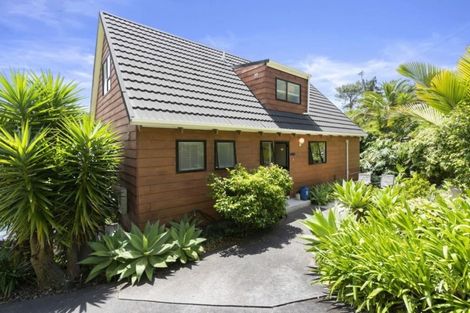 Photo of property in 141 Browns Bay Road, Browns Bay, Auckland, 0630