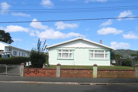 Photo of property in 10f1- Victoria Street, Ebdentown, Upper Hutt, 5018