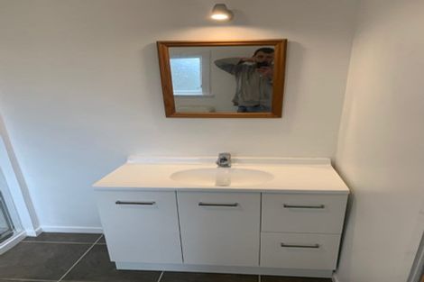 Photo of property in 16a Holiday Road, Stanmore Bay, Whangaparaoa, 0932