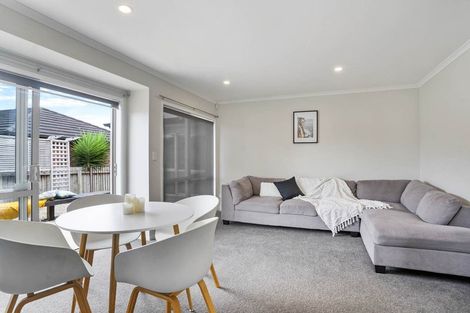 Photo of property in 16 Moira Drive, Tuakau, 2121