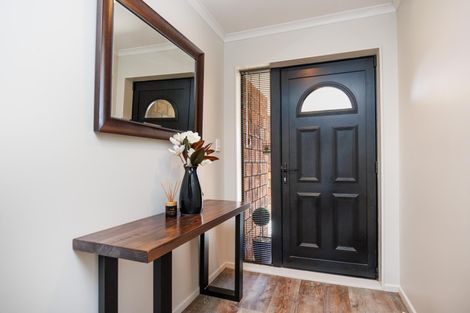 Photo of property in 43 Geneva Terrace, Kelvin Grove, Palmerston North, 4414