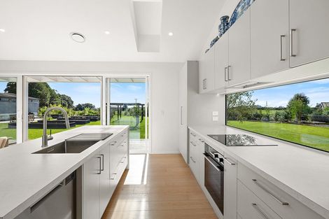 Photo of property in 130 Cross Road, Lepperton, New Plymouth, 4373