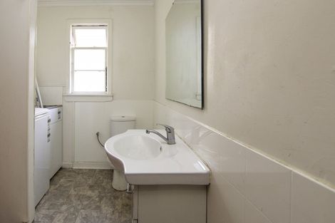 Photo of property in 12 Larsen Court, Roslyn, Palmerston North, 4414