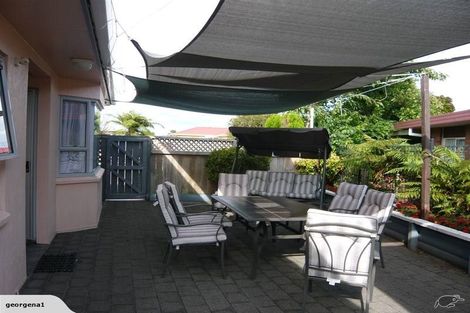 Photo of property in 1 Mangorei Road, Merrilands, New Plymouth, 4312