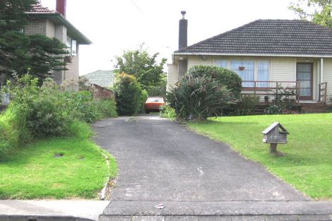 Photo of property in 2/49 Strid Road, Te Atatu South, Auckland, 0610