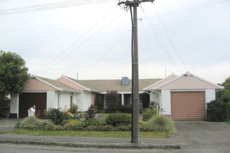 Photo of property in 2/11 Mcfaddens Road, St Albans, Christchurch, 8052