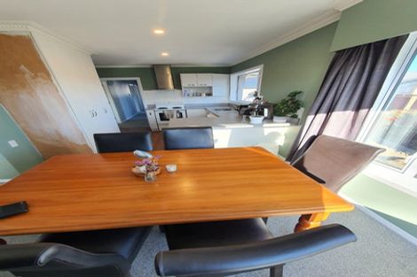 Photo of property in 5 Tothill Place, Papanui, Christchurch, 8053