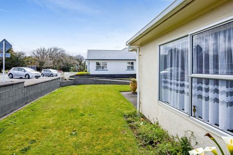 Photo of property in 2/84 Miranda Street, Stratford, 4332