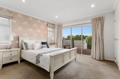 Photo of property in 9 Corsica Way, Karaka, Papakura, 2113